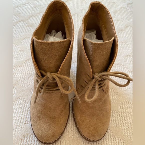 Lucky Brand Yamene Wedge Lace up Ankle Booties Suede Tan Size 6.5M - Picture 2 of 12